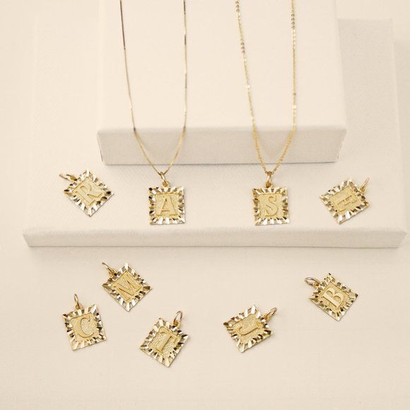 10k Solid Gold İnitial Pendant Necklace Genuine Real Gold Personalization Charm - Picture 3 of 5